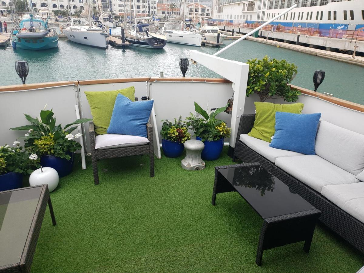 Jasmine Coral Jay Boutique Boatel Ocean Village Gibraltar Bagian luar foto