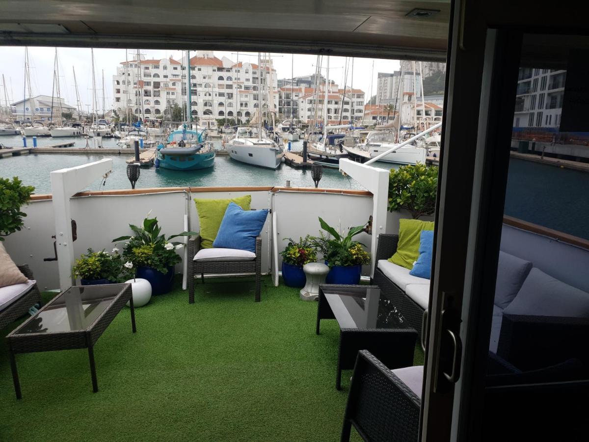 Jasmine Coral Jay Boutique Boatel Ocean Village Gibraltar Bagian luar foto