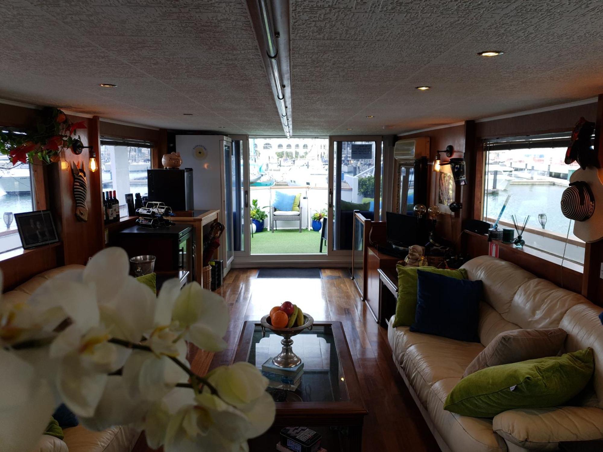 Jasmine Coral Jay Boutique Boatel Ocean Village Gibraltar Ruang foto
