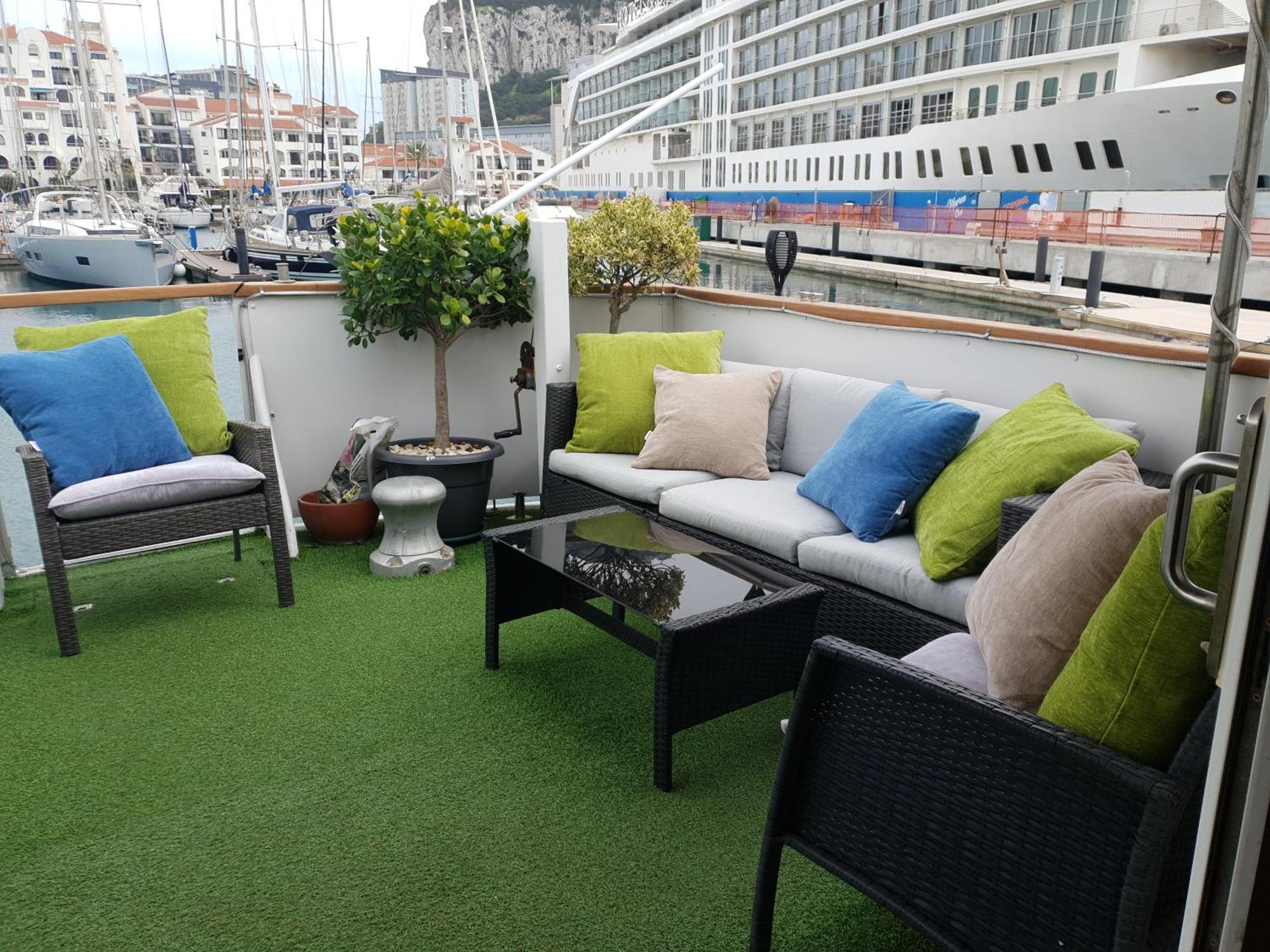 Jasmine Coral Jay Boutique Boatel Ocean Village Gibraltar Ruang foto