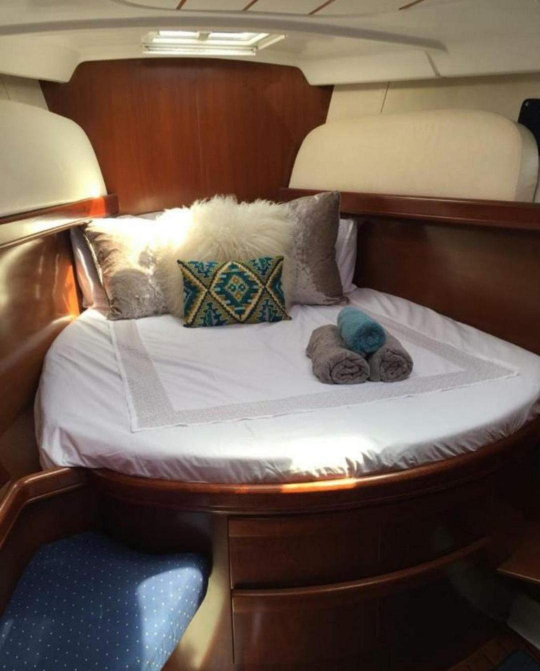 Jasmine Coral Jay Boutique Boatel Ocean Village Gibraltar Ruang foto