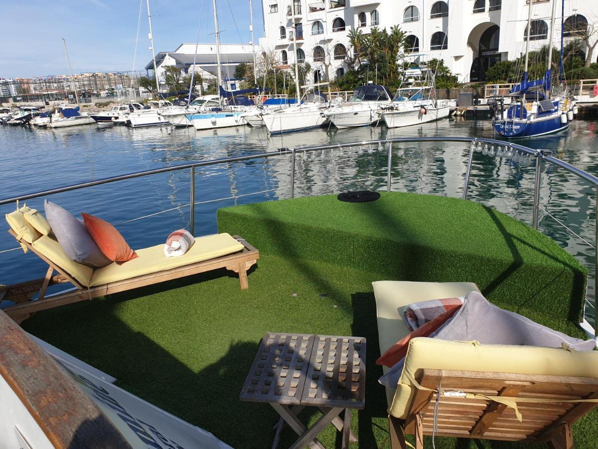 Jasmine Coral Jay Boutique Boatel Ocean Village Gibraltar Bagian luar foto